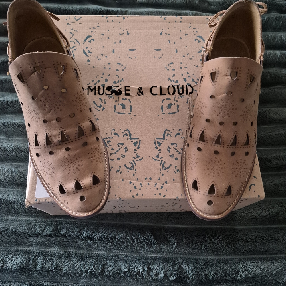 Musse & Cloud Tan Laser-Cut Leather Ankle Boots